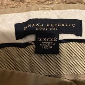 Banana Republic Men’s Bootcut pants. Condition would be 10/10 if had tags